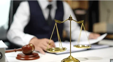 التقاضي والتحكيم في المنازعات الاقتصادية