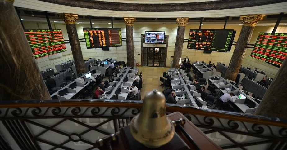 البورصة تُعمق خسائرها منتصف التعاملات.. الثلاثيني ينخفض 2.49% والسبعيني يفقد 2.8%