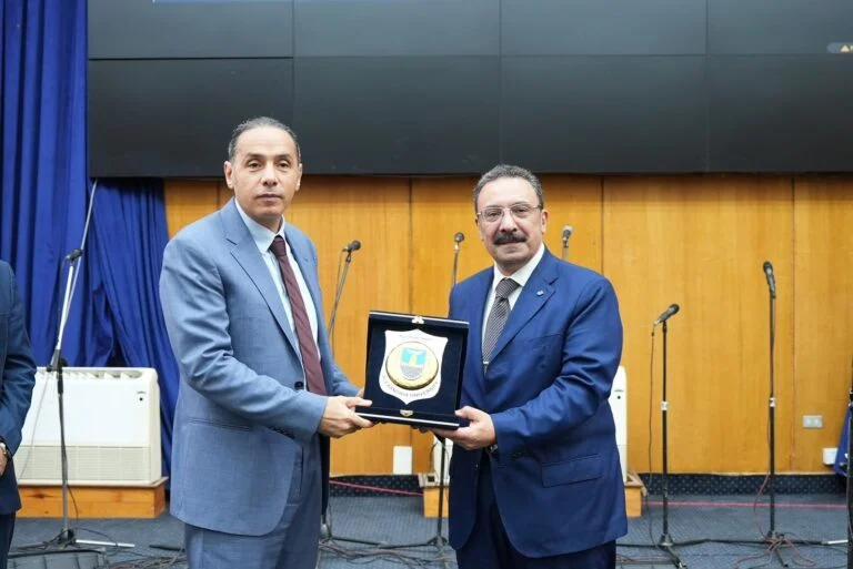 ضمن فعاليات مؤتمر “بناء القدرات من أجل تعزيز التنمية – اعرف تستفيد”.. د. إسلام عزام رئيس “الرقابة المالية” يحاضر أعضاء ه